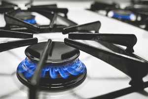 Comment nettoyer le gril de la cuisinière à gaz