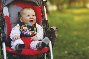 Comment enseigner à un enfant une poussette