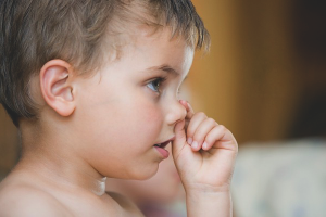 Come svezzare un bambino a mangiare i boogers