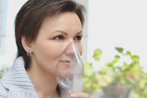 Cómo hacer inhalación con un nebulizador