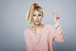 Cómo restaurar el cabello después del blanqueamiento