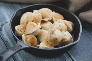 Comment faire frire des boulettes dans une poêle