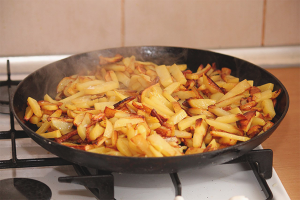 Comment faire frire des pommes de terre dans une poêle