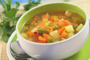 Cómo hacer sopa de verduras dietética