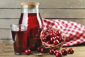 Cómo cocinar cerezas guisadas