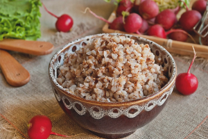 I benefici e i danni del porridge di grano saraceno