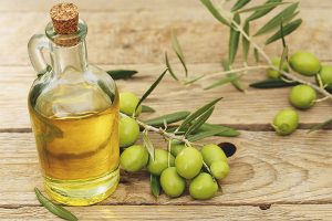 Olio d'oliva per capelli