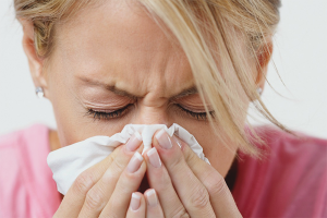 Remedios populares para el goteo nasal y la congestión nasal.