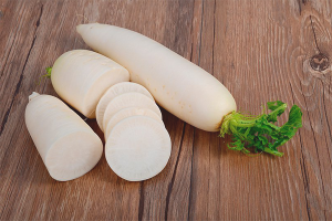 Los beneficios y daños del daikon