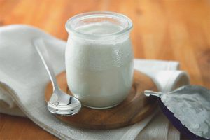 Los beneficios y daños del yogurt