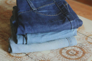 Cara meringankan seluar jeans