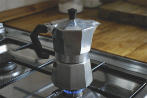 Come preparare il caffè in una caffettiera geyser