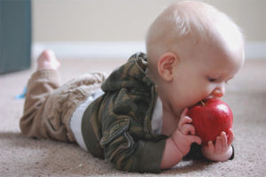 How to teach a child to chew solid foods