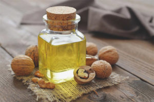 Face walnut oil