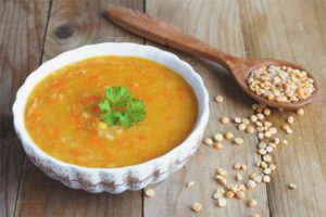 Zuppa di piselli per l'allattamento