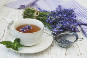 Los beneficios y daños del té con lavanda