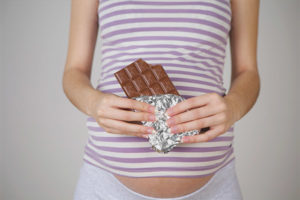 ¿Pueden las mujeres embarazadas comer chocolate?