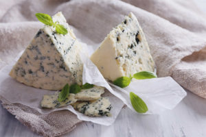 Est-il possible pour les femmes enceintes d'avoir du fromage bleu