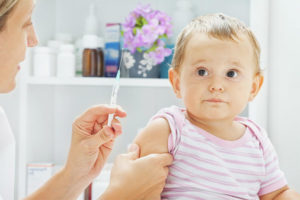 ¿Es posible caminar con un niño después de la vacunación?