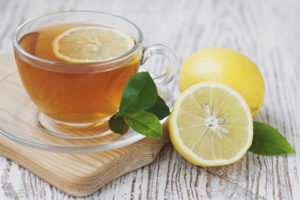 Kebaikan dan keburukan teh lemon