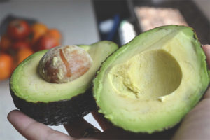 Come determinare la maturità degli avocado