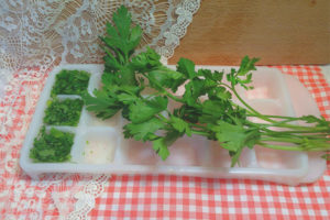 How to freeze parsley for the winter