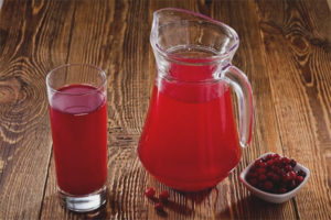 Minuman buah lingonberry beku