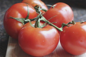 Cadeau de grand-mère de tomate